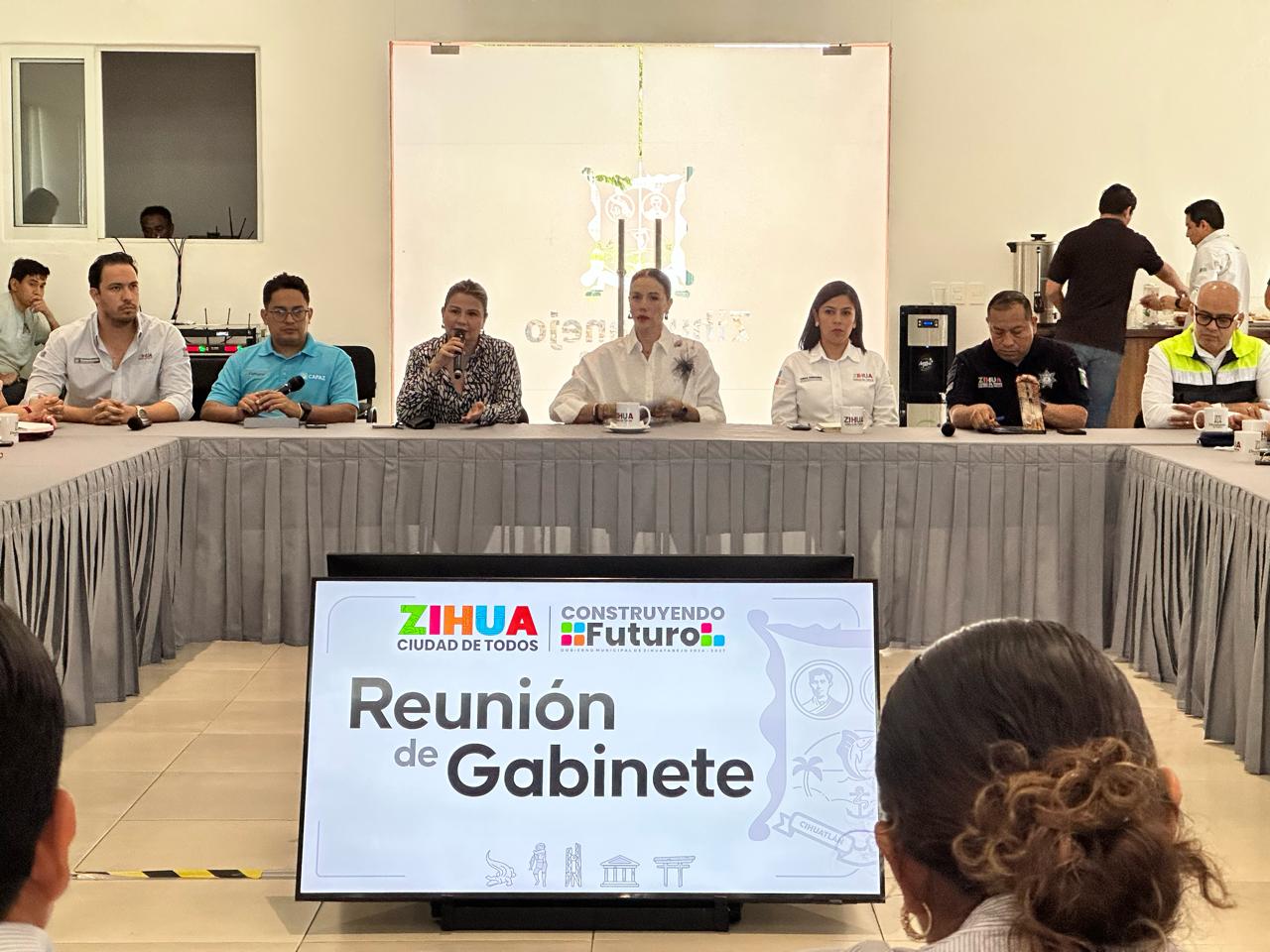 Presidenta Lizette Tapia Castro restablece Convenio de Hermanamiento entre Morelia y Zihuatanejo