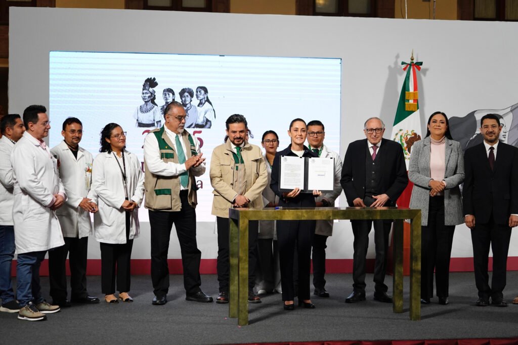 Gobierno federal firma decreto de incorporación del Programa IMSS-Bienestar al Régimen Ordinario del Seguro Social
