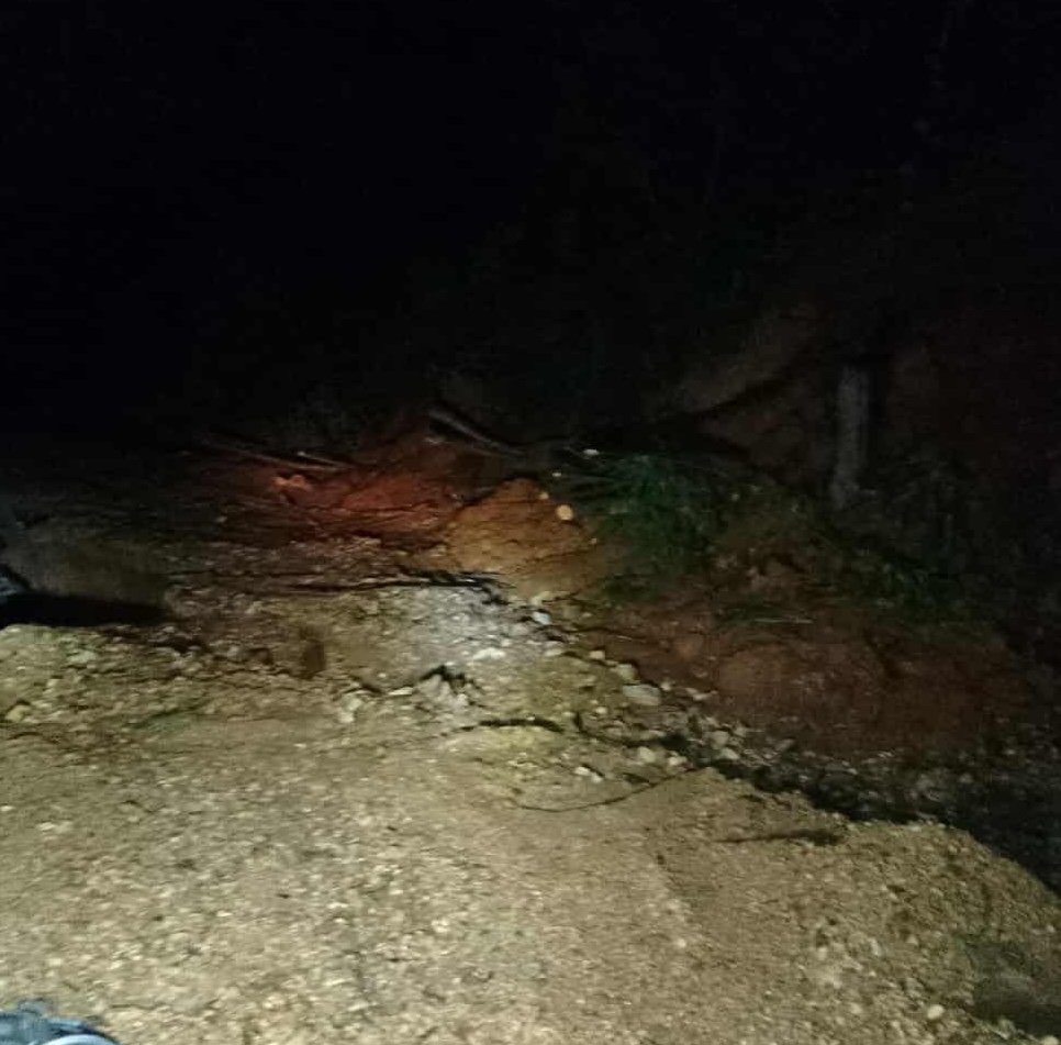 Comunidades de Atoyac solicitan apoyo urgente para abrir caminos y restablecer energía