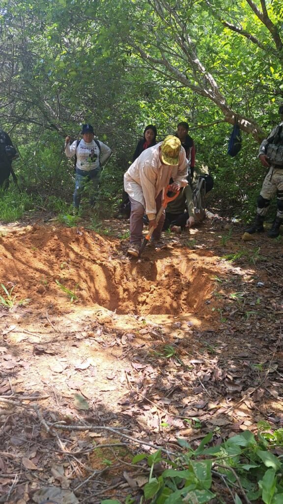 En Acapulco… Continúa la búsqueda de personas desaparecidas en El Veladero