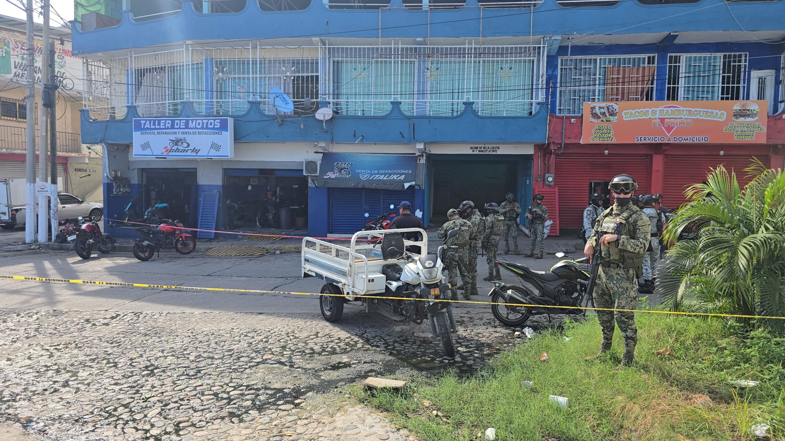Sube a dos muertos y dos heridos el saldo de ataque a taller de motos, en Acapulco