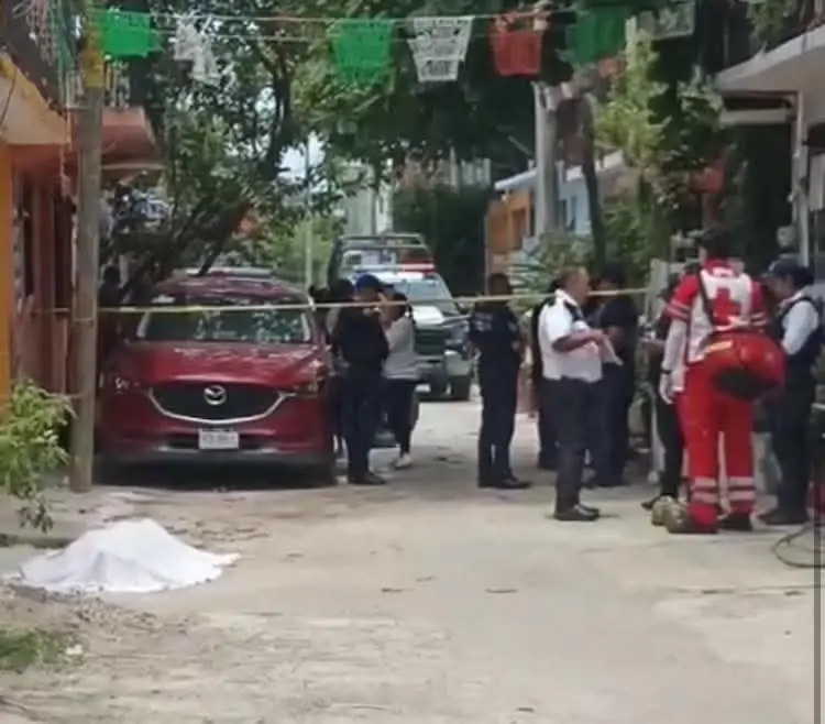 En Acapulco… Sujeto ataca con arma blanca a una niña y luego lo encuentran muerto