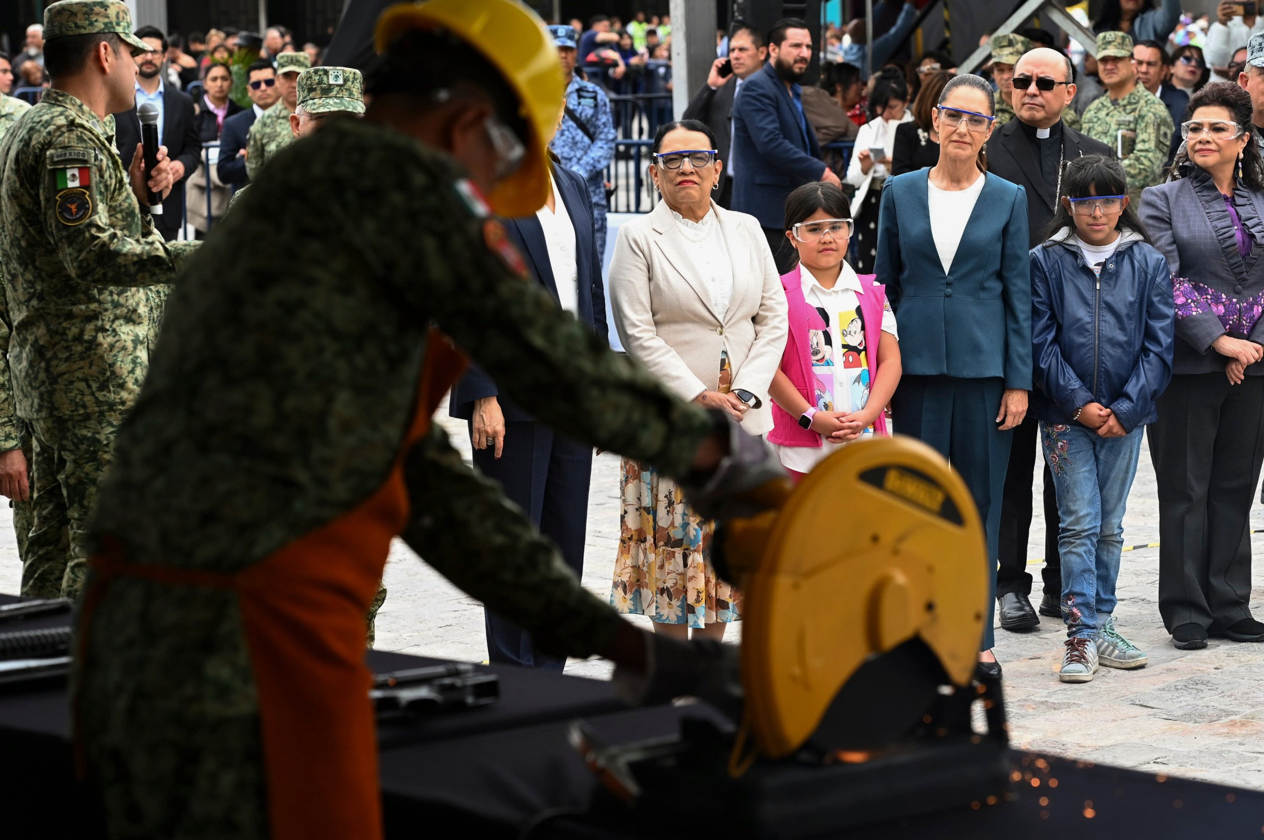 Presidenta Claudia Sheinbaum celebra programa “sí al desarme, sí a la paz” y anima a que en todos los rincones del país se atiendan las causas que generan la violencia