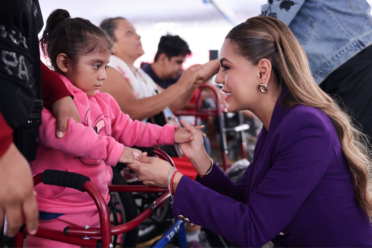 Con justicia social, Evelyn Salgado transforma vidas con la entrega de aparatos funcionales del DIF Guerrero