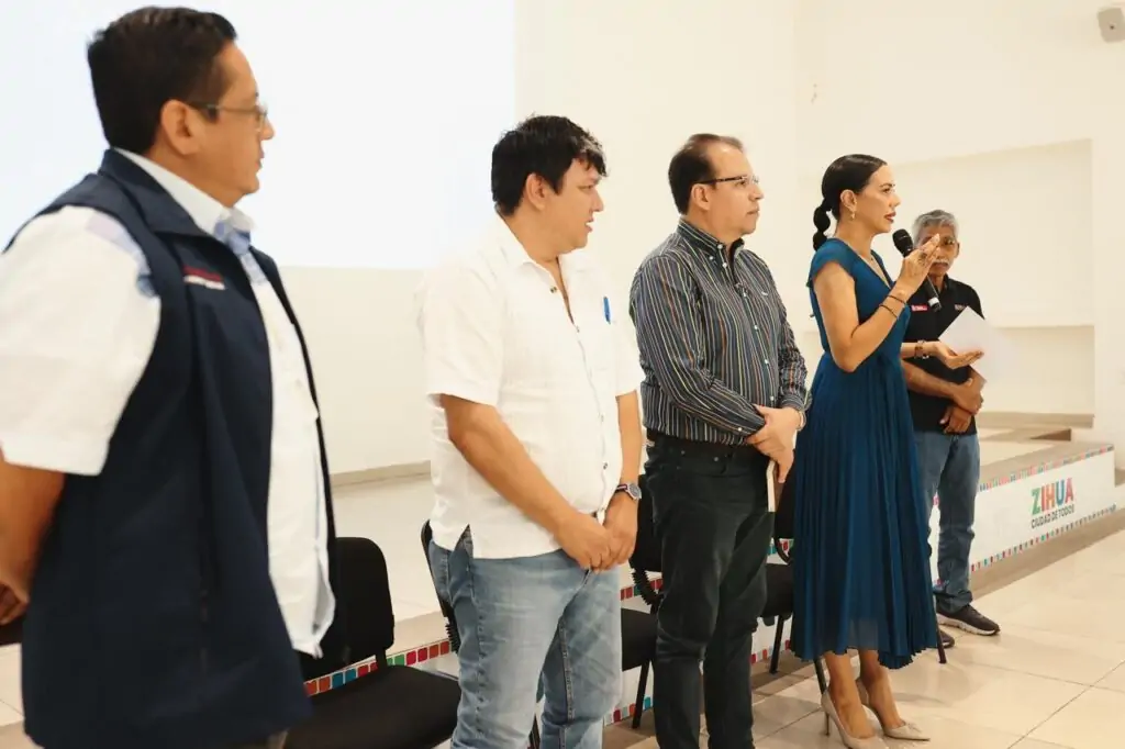 Lizette Tapia Castro gestiona permiso para pesca de atún