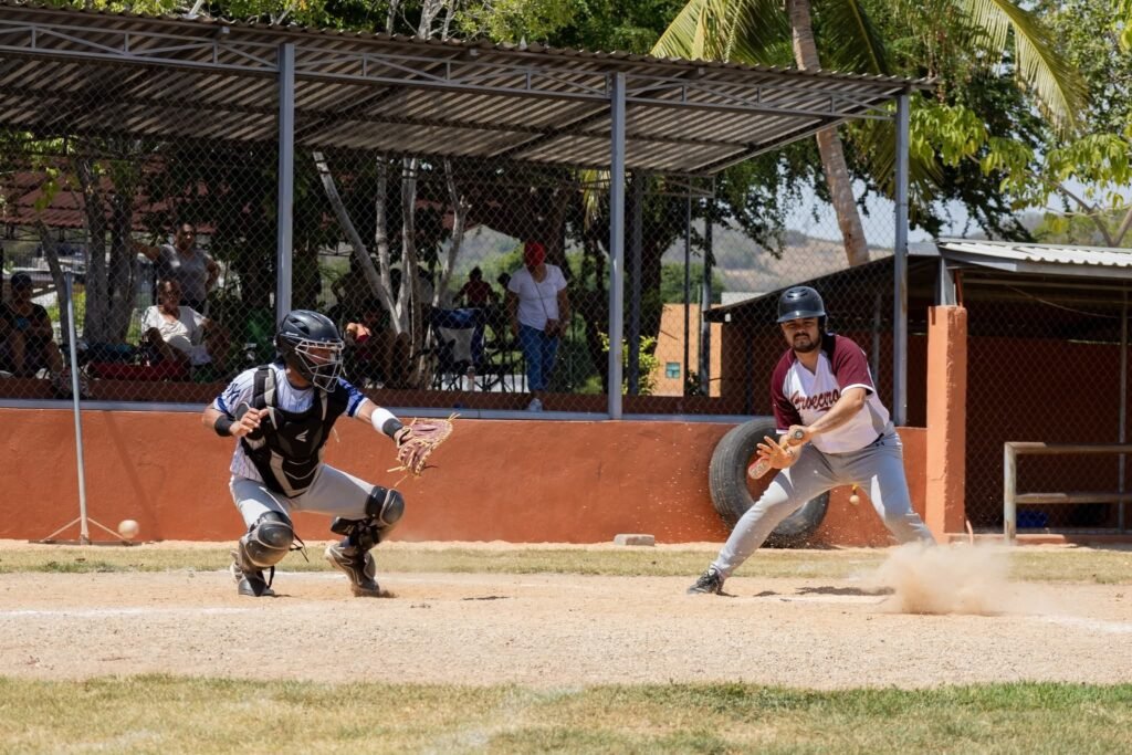 Reinicia la actividad de la Liga Municipal de Béisbol en Zihuatanejo
