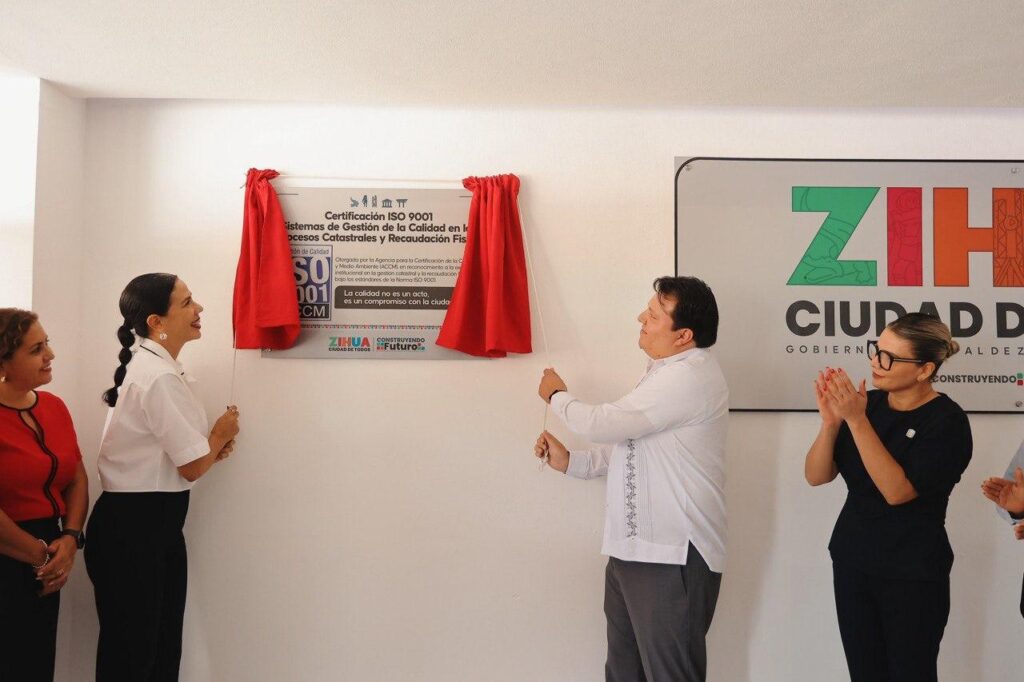 Gobierno de Lizette Tapia Castro recibe certificaciones por eficiencia en procesos catastrales y recaudación