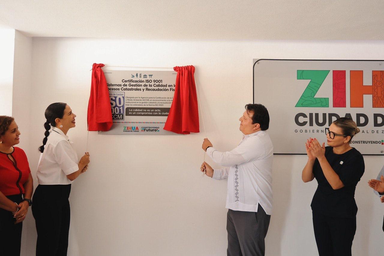 Gobierno de Lizette Tapia Castro recibe certificaciones por eficiencia en procesos catastrales y recaudación