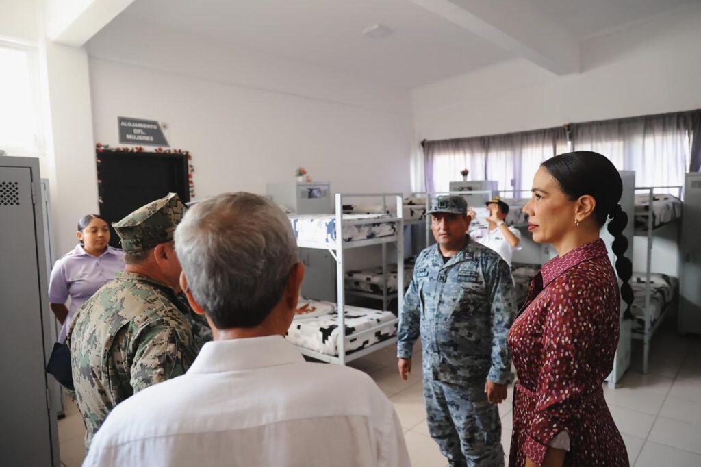 Presidenta Lizette Tapia Castro asiste a inauguración de instalaciones de la Guardia Nacional en Zihuatanejo