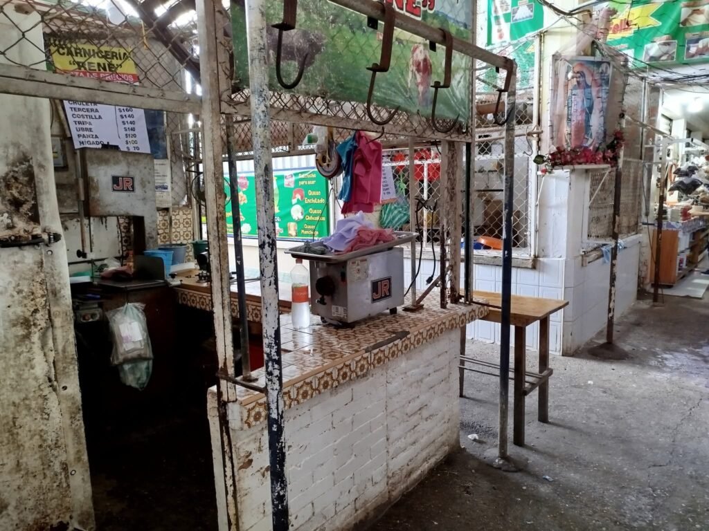 Cierran carnicerías en Técpan ante escasez de carne
