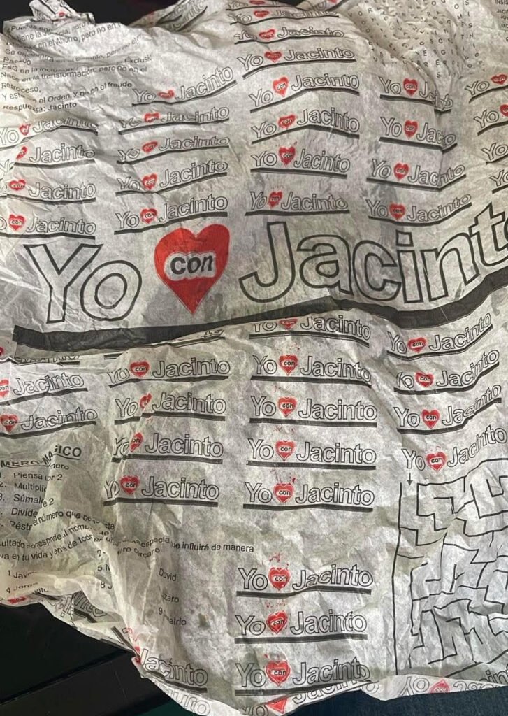 Acusan a dirigente de Morena en Guerrero de promover su imagen política hasta en las tortillas