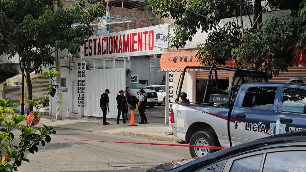 Violencia imparable en Chilpancingo… Tenía 14 años el ejecutado en el estacionamiento frente al IMSS
