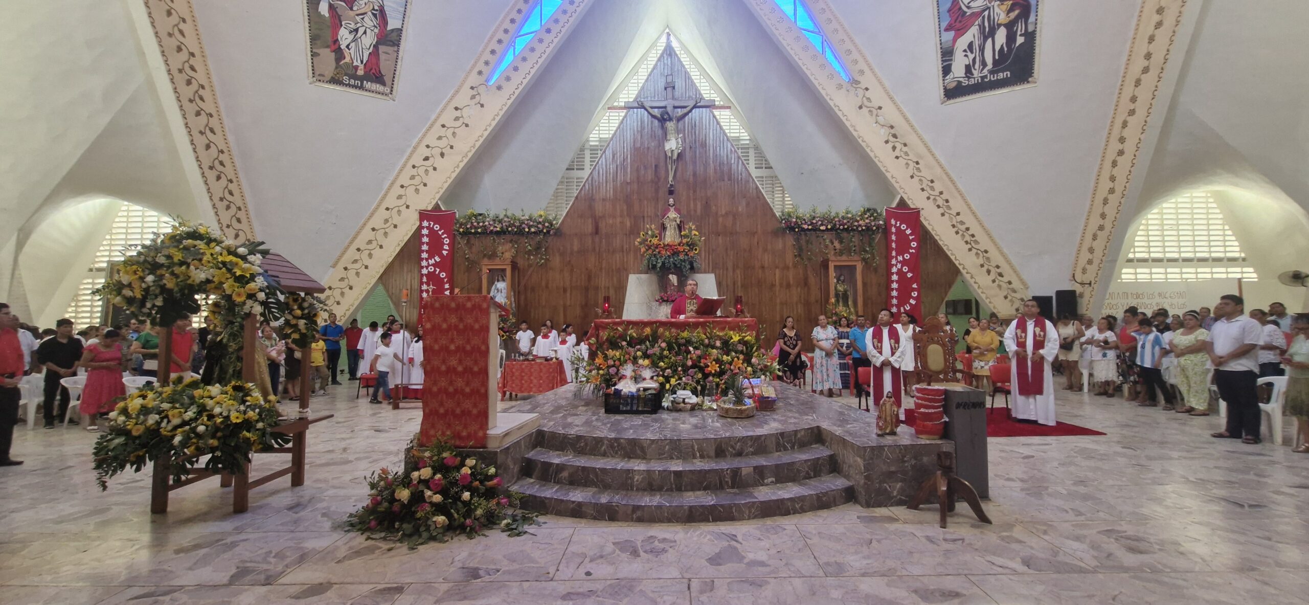 Técpan celebra misa en honor a San Bartolomé Apóstol