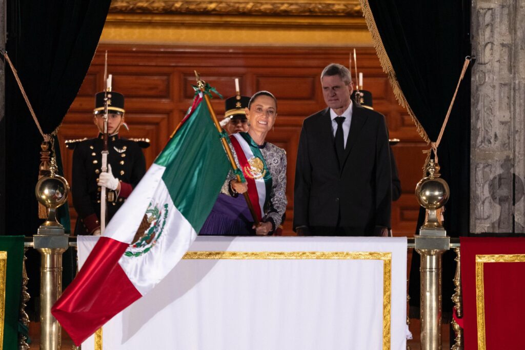 ¡Histórico! Presidenta Claudia Sheinbaum encabeza ceremonia del grito de independencia; primera mujer en 215 años