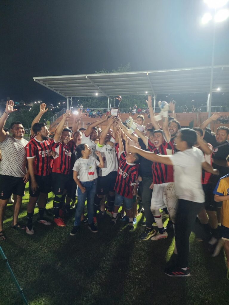 Milán FC se corona campeón de la liga Darío Galeana en veteranos