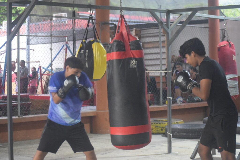 Boxeadores de Zihuatanejo se preparan para el estatal Guerrero Jaguar