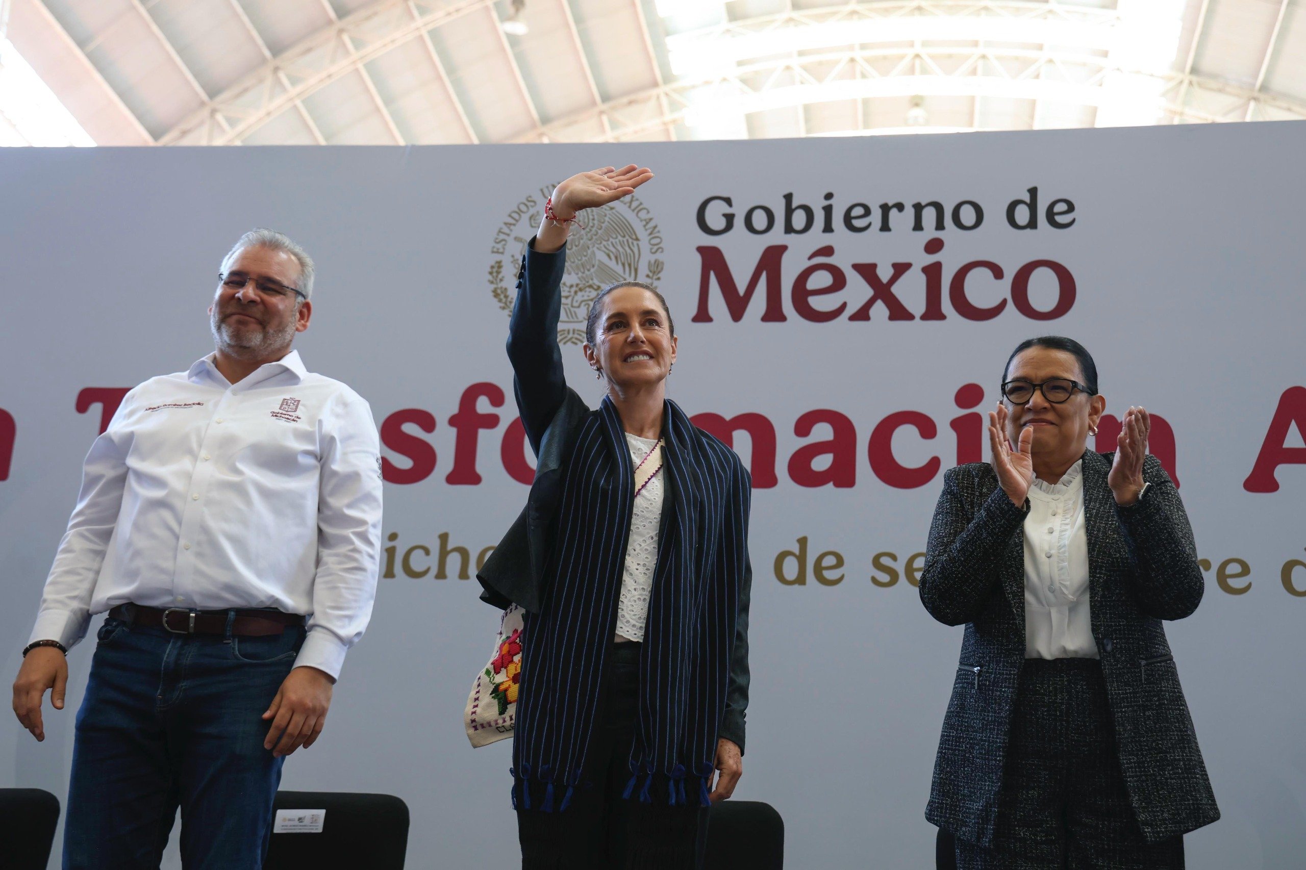 En México, en 6 años, salieron de la pobreza 13.5 millones de personas, una noticia que cimbró al mundo: presidenta Claudia Sheinbaum
