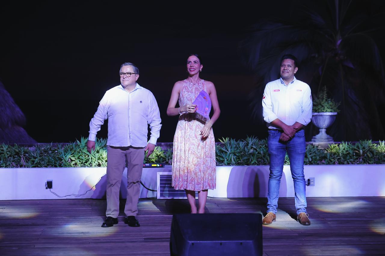 Zihuatanejo recibe a mayoristas turísticos que buscan dar promoción a nuestro destino.
