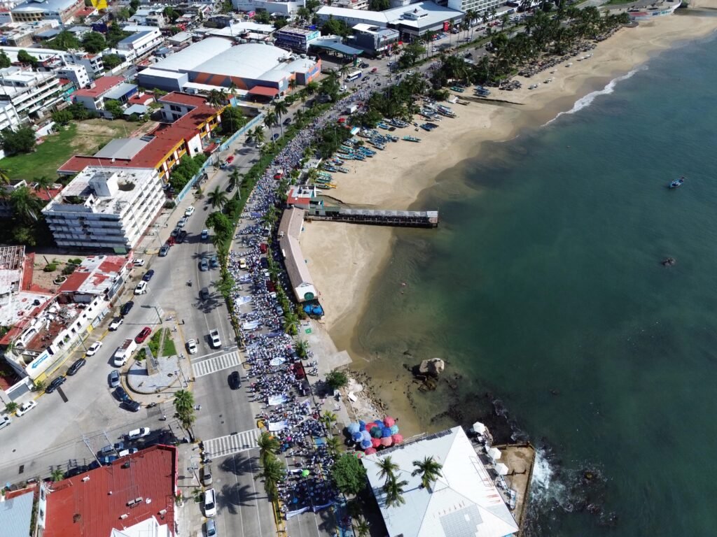En Acapulco… Protestan prestadores de servicios por el Marinabus
