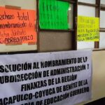 Toman la Delegación de los Servicios Educativos Acapulco-Coyuca; exigen destitución de funcionaria