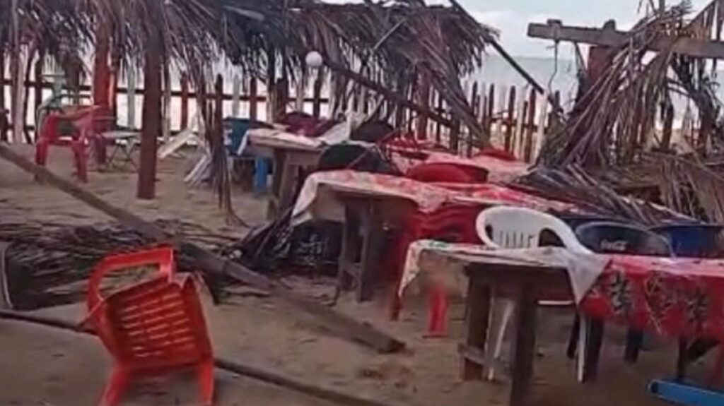Lluvias y vientos dejan daños en restaurantes de Llano Real