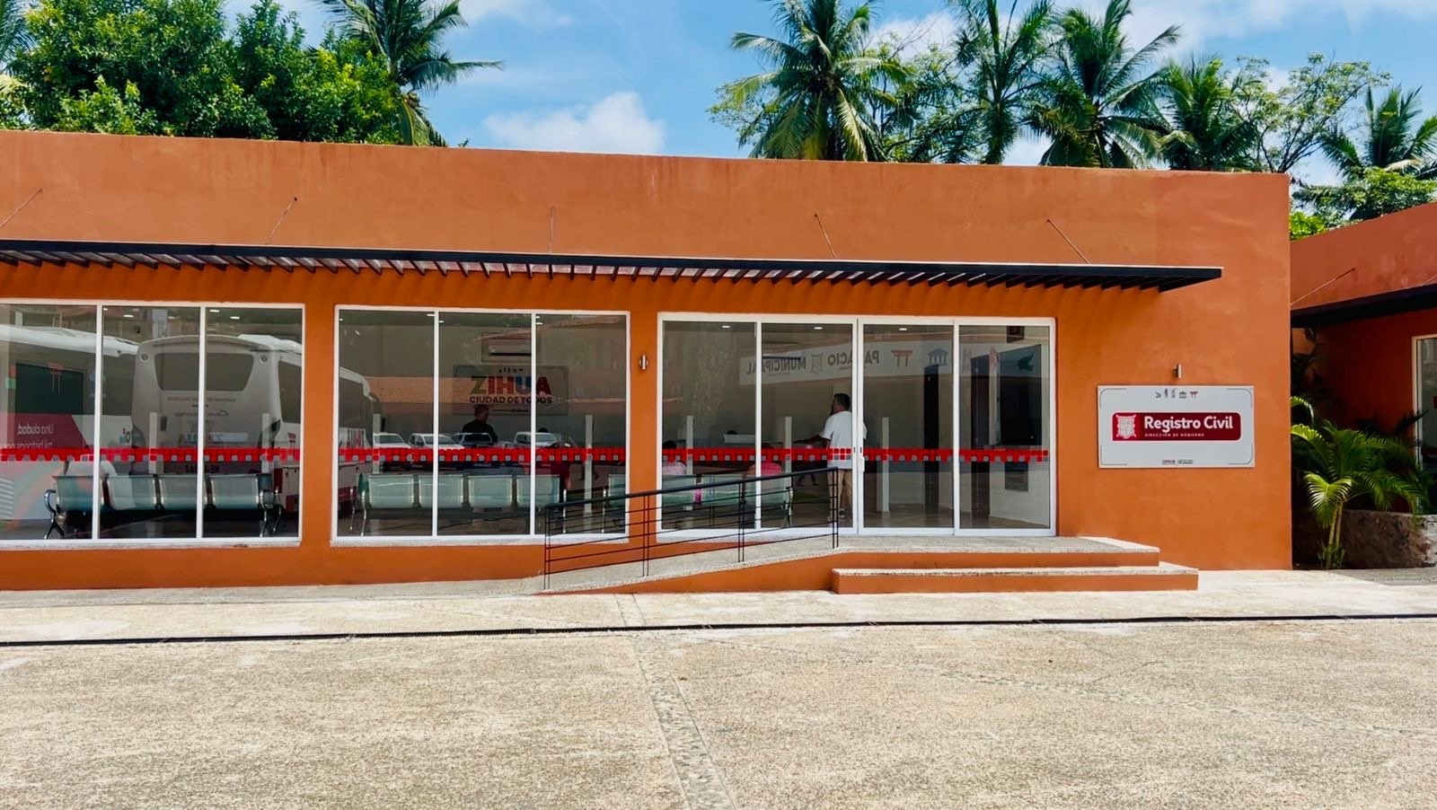 Anuncian trámite gratuito de doble nacionalidad en Zihuatanejo