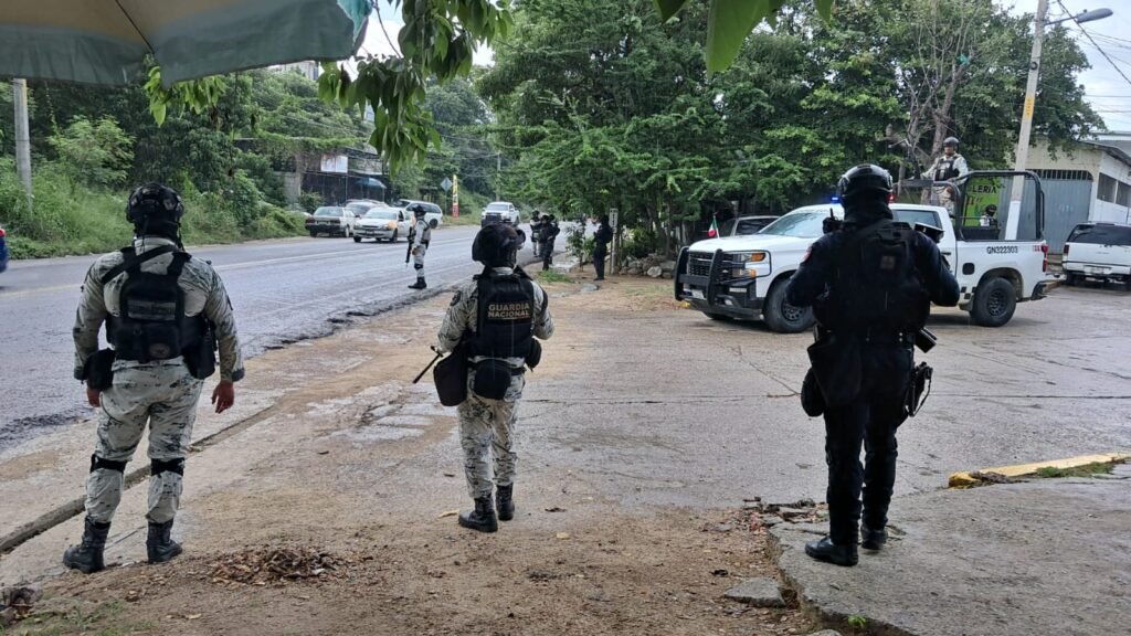 Ejecutan a dos hermanos en el poblado Kilómetro 21 de Acapulco
