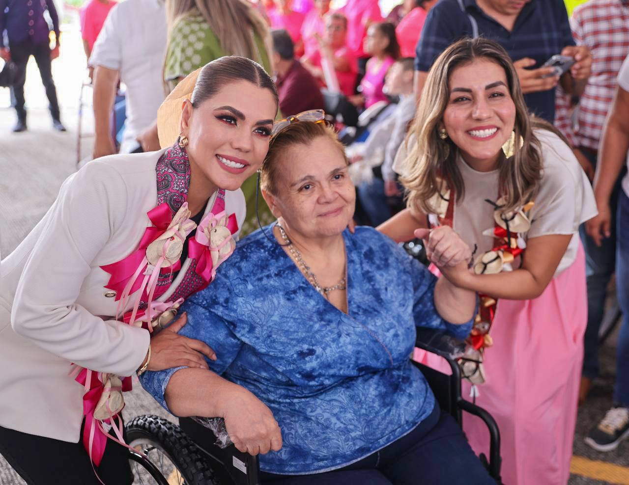 La gobernadora Evelyn Salgado entrega apoyos a 18 municipios del programa “Transformando Vidas” del DIF Guerrero