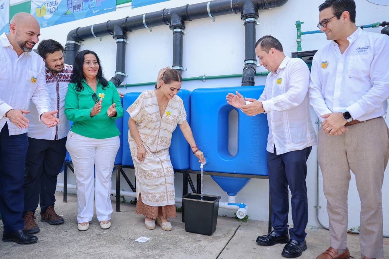 Evelyn Salgado entrega 37 Sistemas de Captación de Agua de Lluvia del programa “Escuelas con Agua”