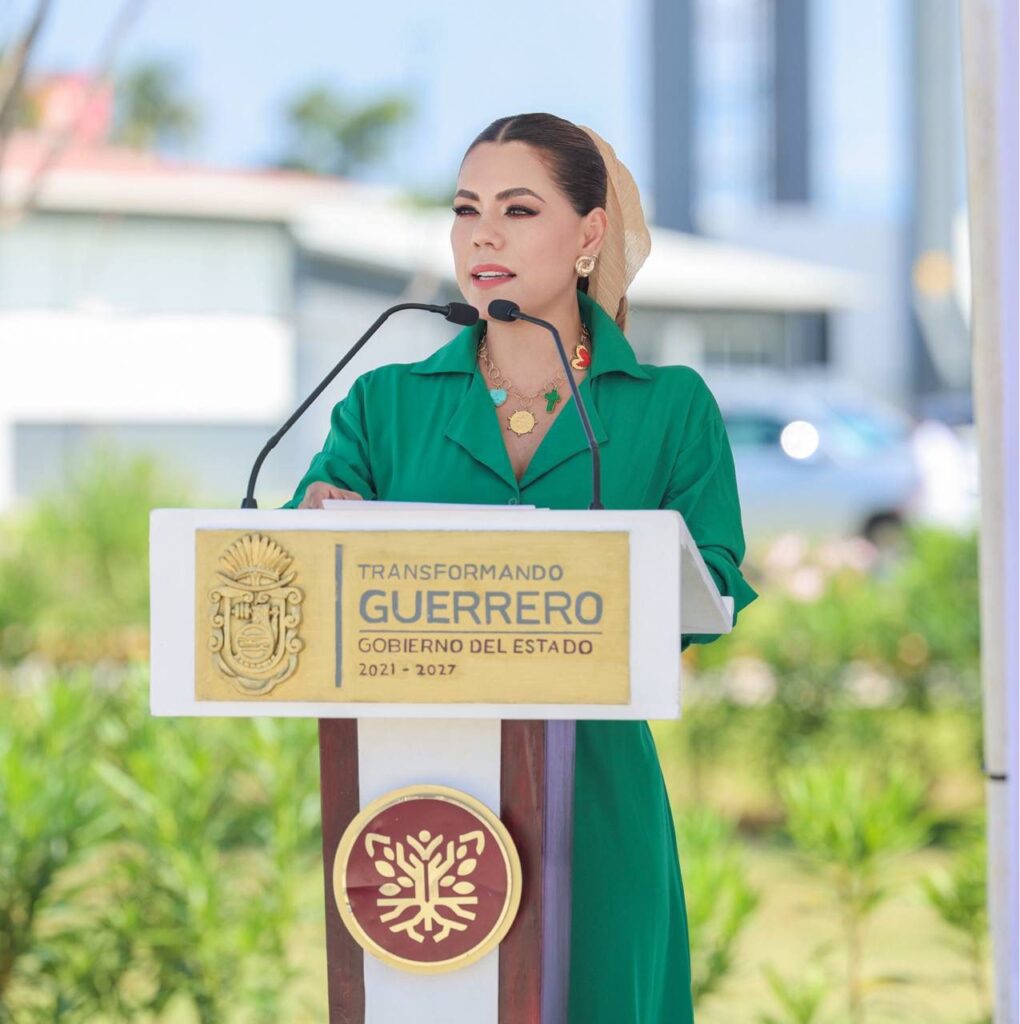 Asiste Evelyn Salgado Pineda a la toma de posesión de Agustín Reyna Mendoza como nuevo comandante del Mando Especial de la Guardia Nacional en Acapulco