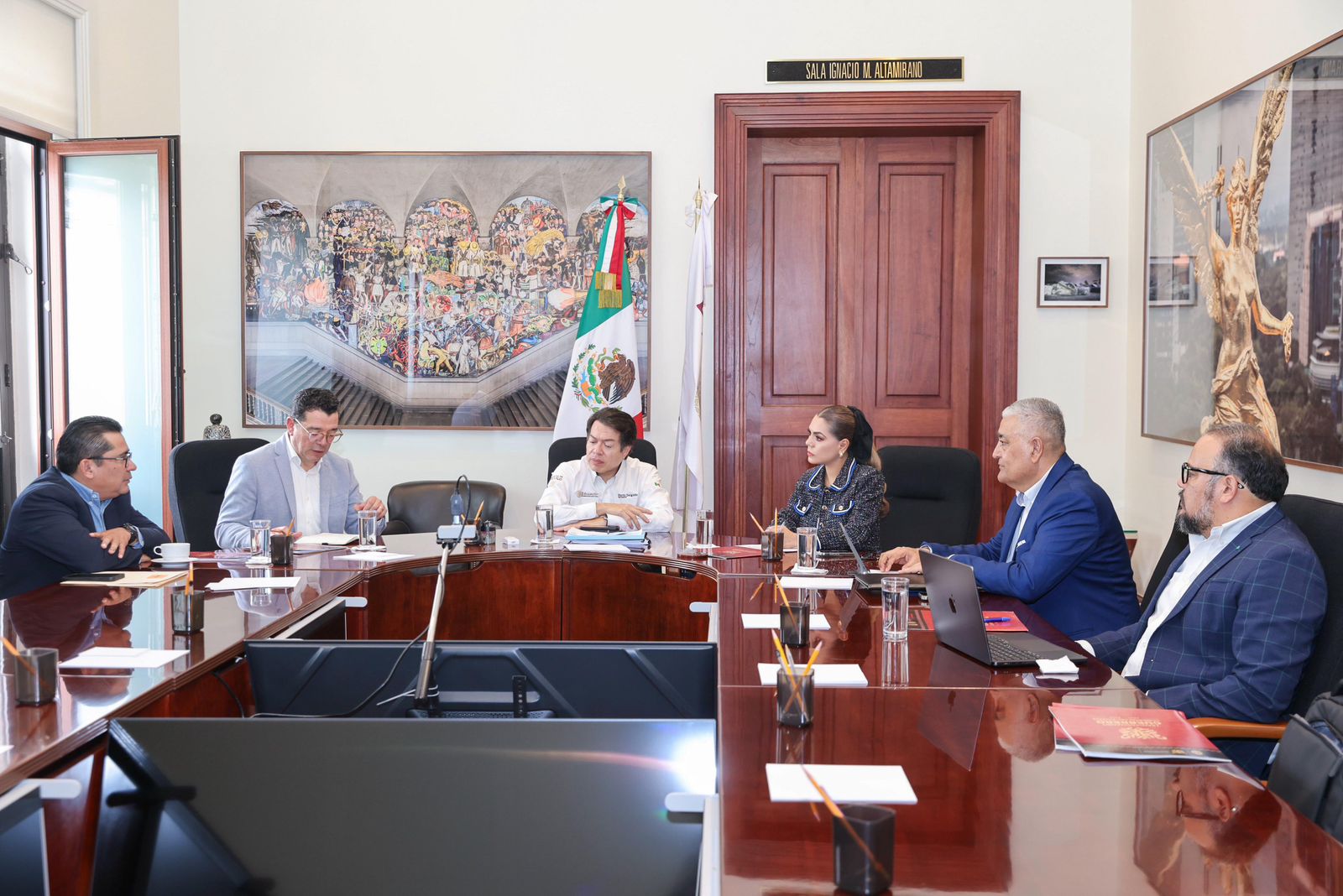 Evelyn Salgado se reúne con titular de la SEP, Mario Delgado