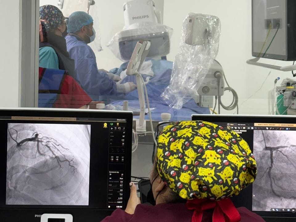 Realizan 5ª Jornada de Hemodinamia en el HGR No. 1. Atienden 10 procedimientos programados y un Código Infarto.