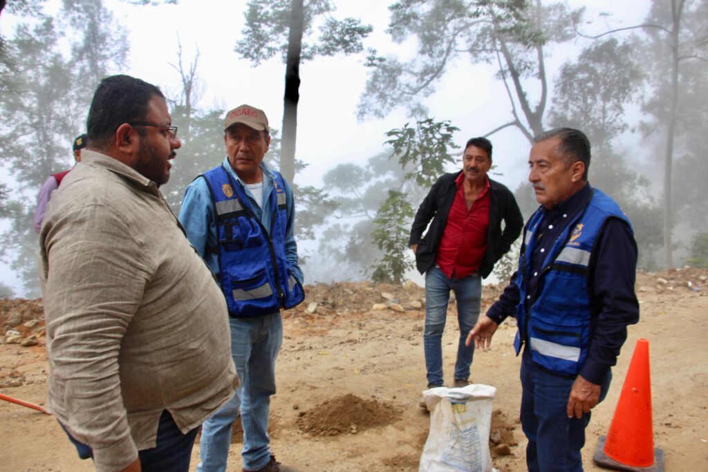 Avanza la rehabilitación del tramo carretero El Paraíso – Puerto El Gallo en Atoyac, en la Costa Grande