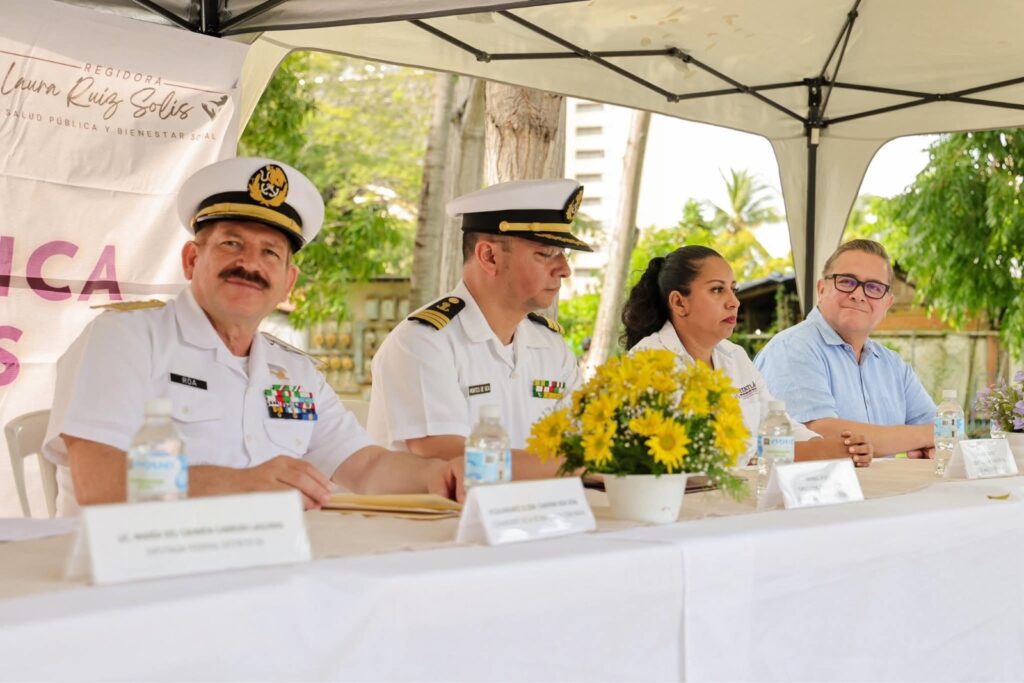Marina, en colaboración con fundaciones y autoridades municipales, realiza campaña de cirugías de cataratas en el Hospital Naval de Ixtapa Zihuatanejo