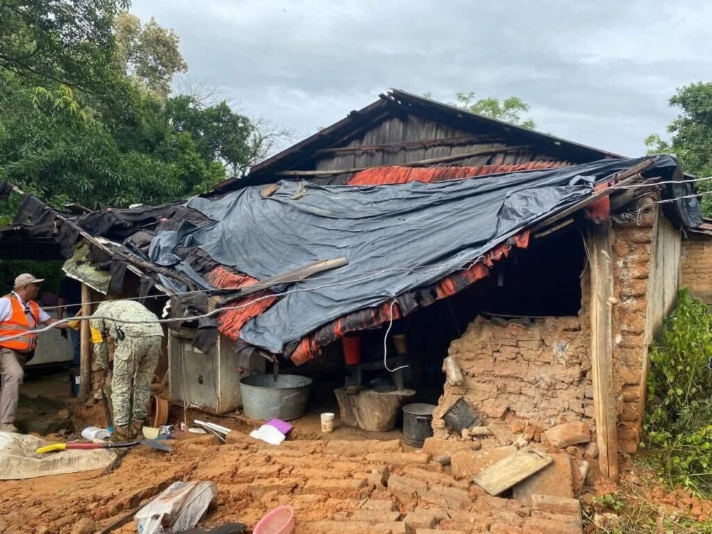 Colapsa vivienda en Santa María por intensas lluvias