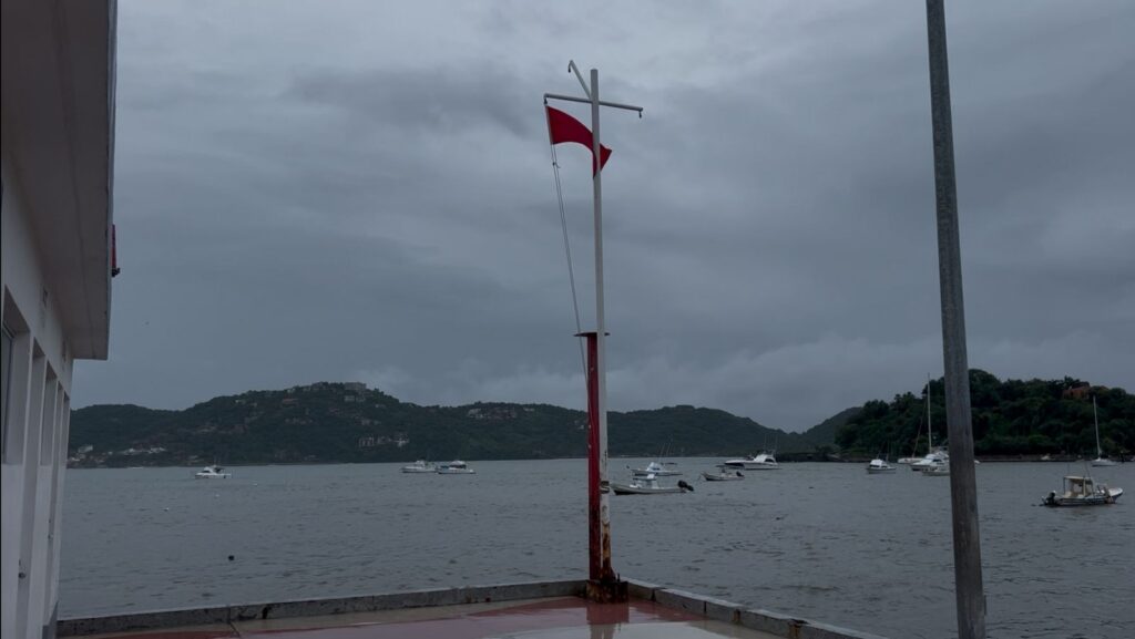 Tres días estuvo cerrado el puerto a la navegación en Zihuatanejo