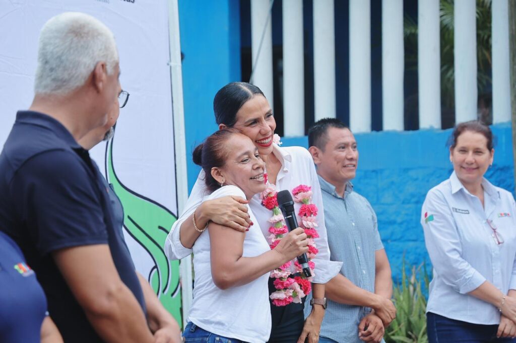 El Gobierno Municipal arranca la pavimentación de la calle Ruiz Massieu en la colonia Primer Paso Cardenista.