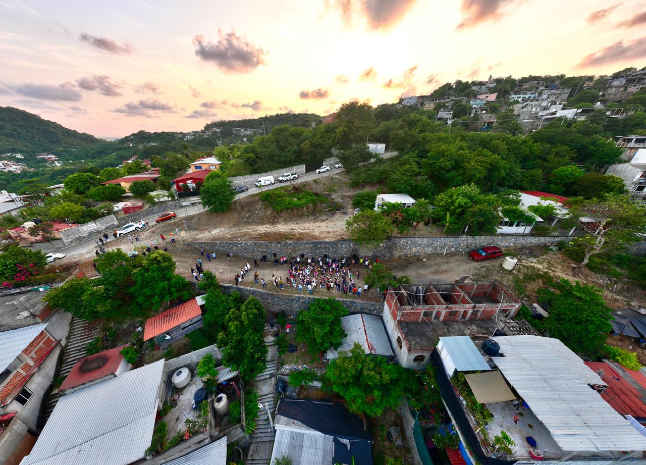 Banderazo de construcción – Calle junto al Jardín de Niños (Col. El Manguito)