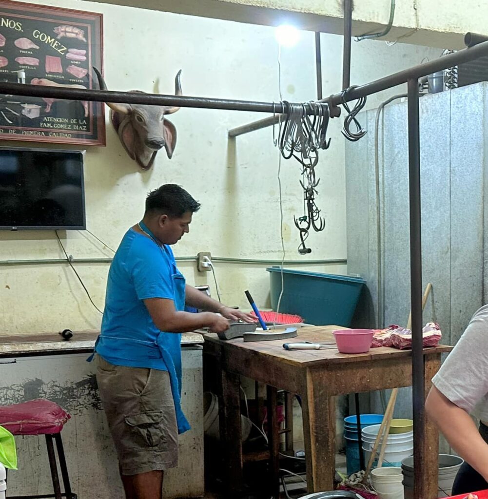 Comerciantes del mercado “Perseverancia” reportan caída de hasta 70% en sus ventas