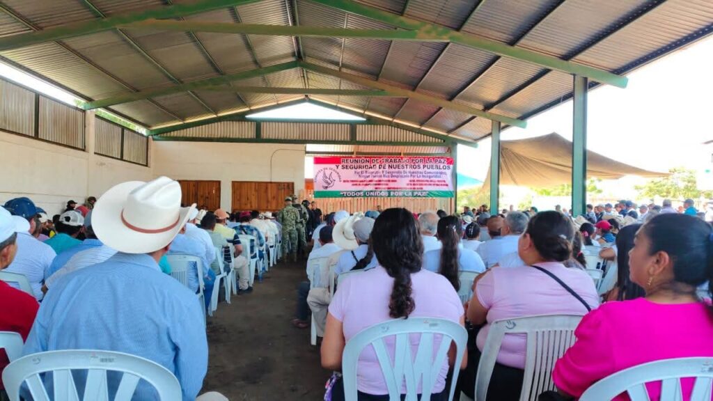 Ganaderos de Tecpan refuerzan vigilancia sanitaria tras caso de gusano barrenador en Tecoanapa