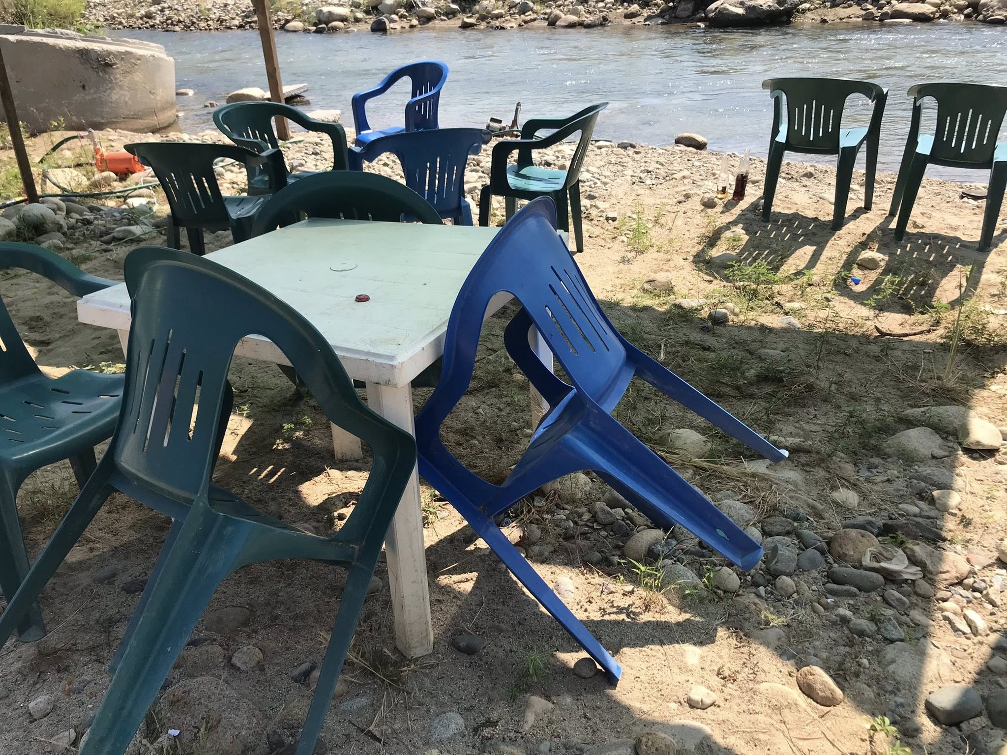 Enramaderos del río Atoyac denuncian robos constantes en la zona del puente de Ticui