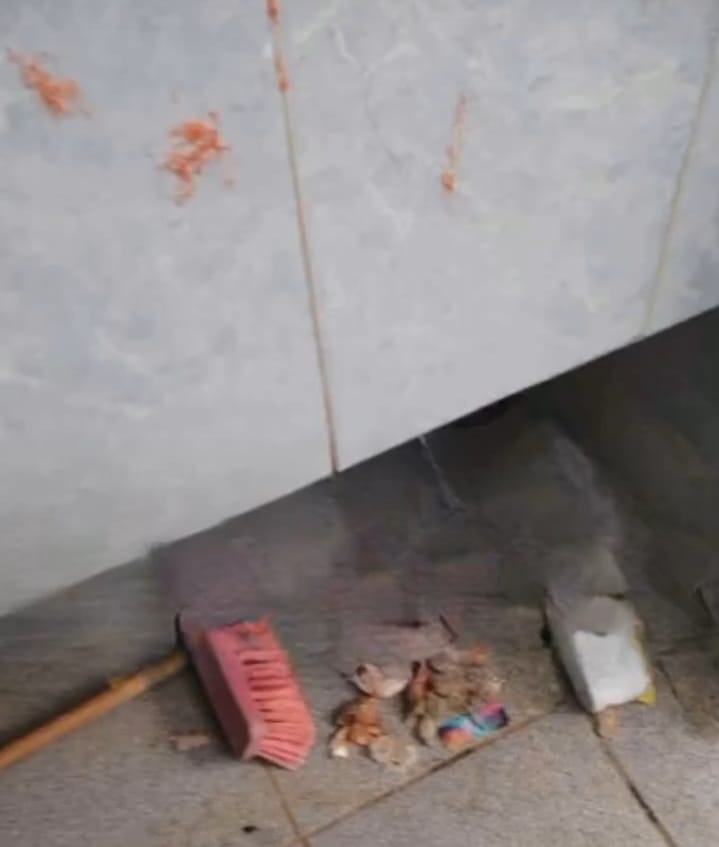 Denuncian estudiantes de Tecpan condiciones insalubres en secundaria “Moisés Sáenz”