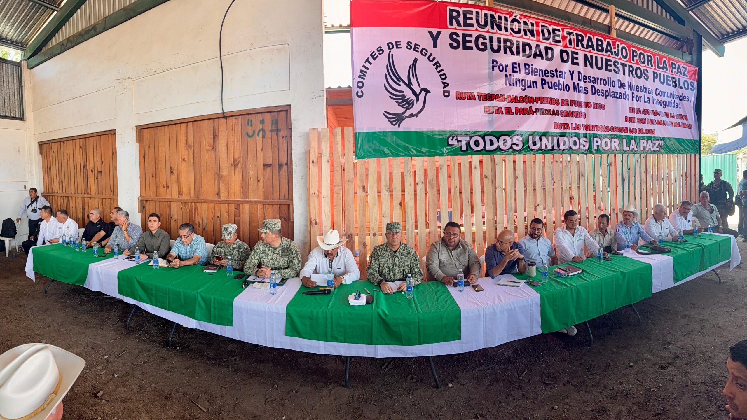 Gobierno de Guerrero y comités de seguridad sin armas de la Sierra fortalecen ruta de paz y coordinación regional