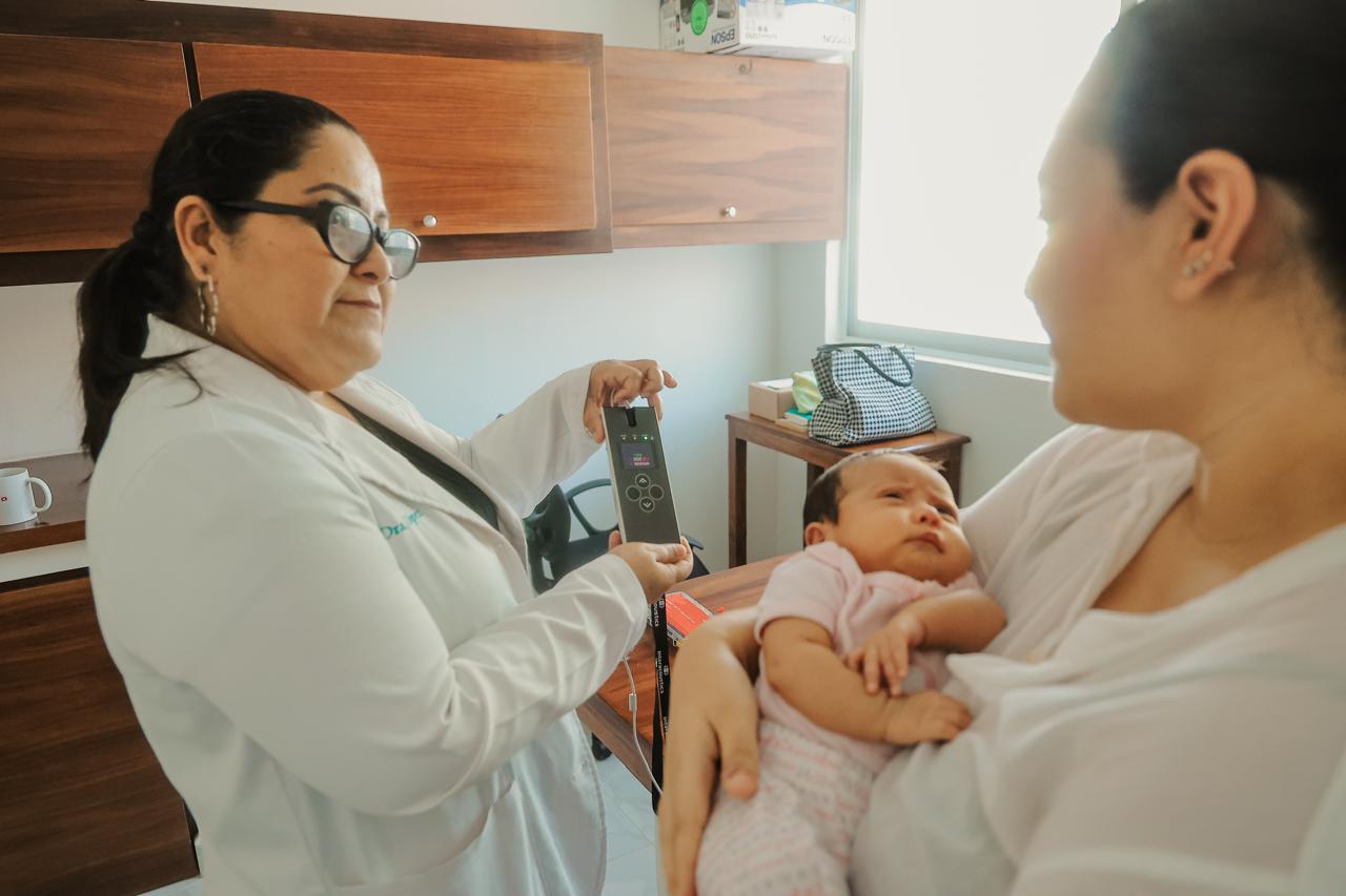 Gobierno de Lizette Tapia Castro beneficiará a 100 niños con nueva campaña de salud auditiva