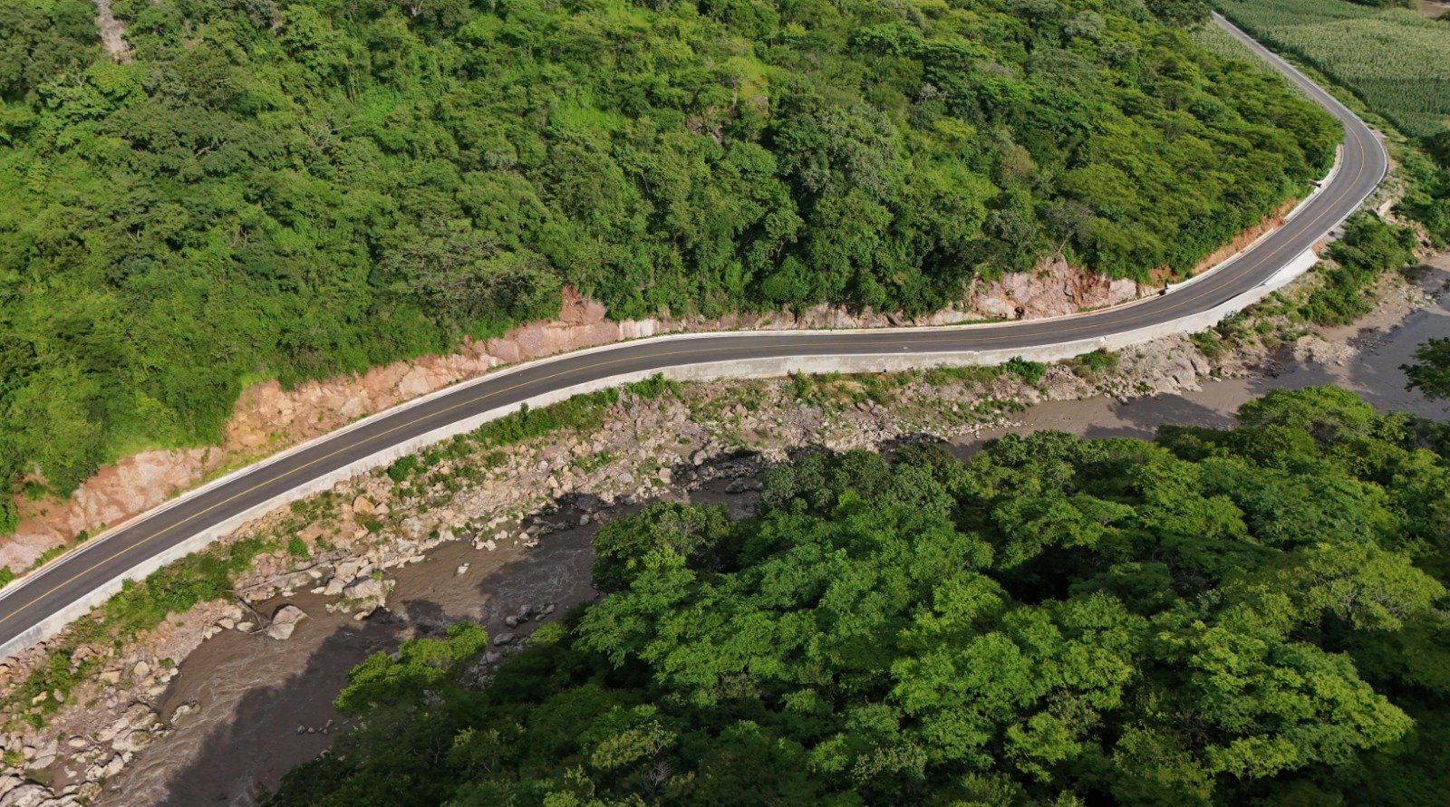 En el Año de las Obras, el gobierno de Guerrero transforma la infraestructura carretera
