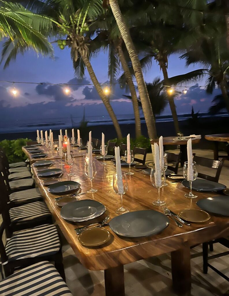 Alta demanda en cenas navideñas en Ixtapa-Zihuatanejo