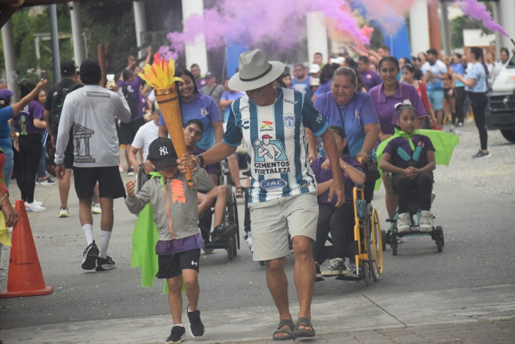 Corren por la inclusión en el 16 aniversario del club deportivo para personas con discapacidad