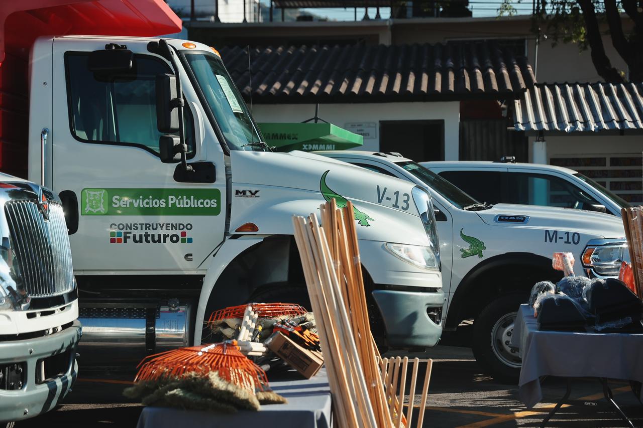 Presidenta Lizette Tapia Castro refuerza el trabajo de Servicios Públicos con más vehículos y equipamiento