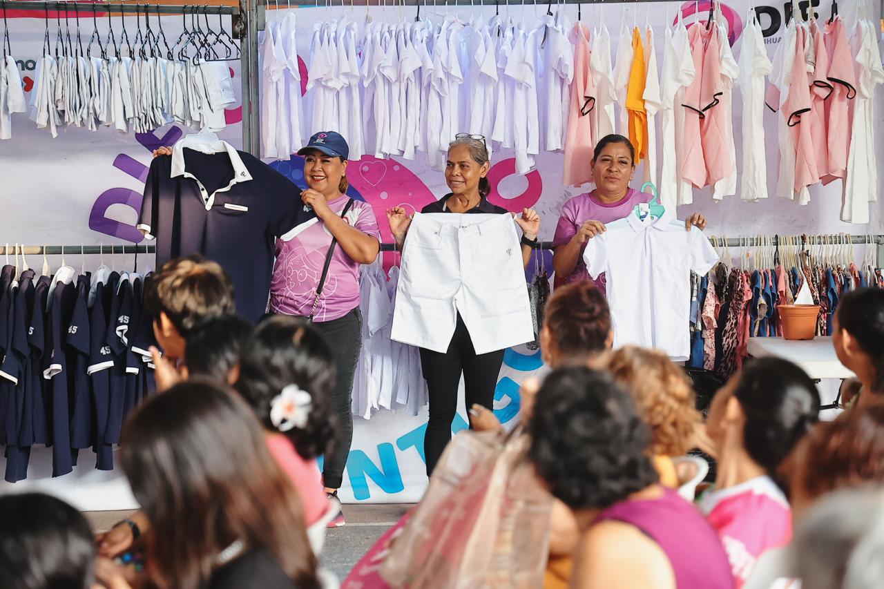 DIF Contigo llega a las colonias de Zihuatanejo con apoyos para las familias