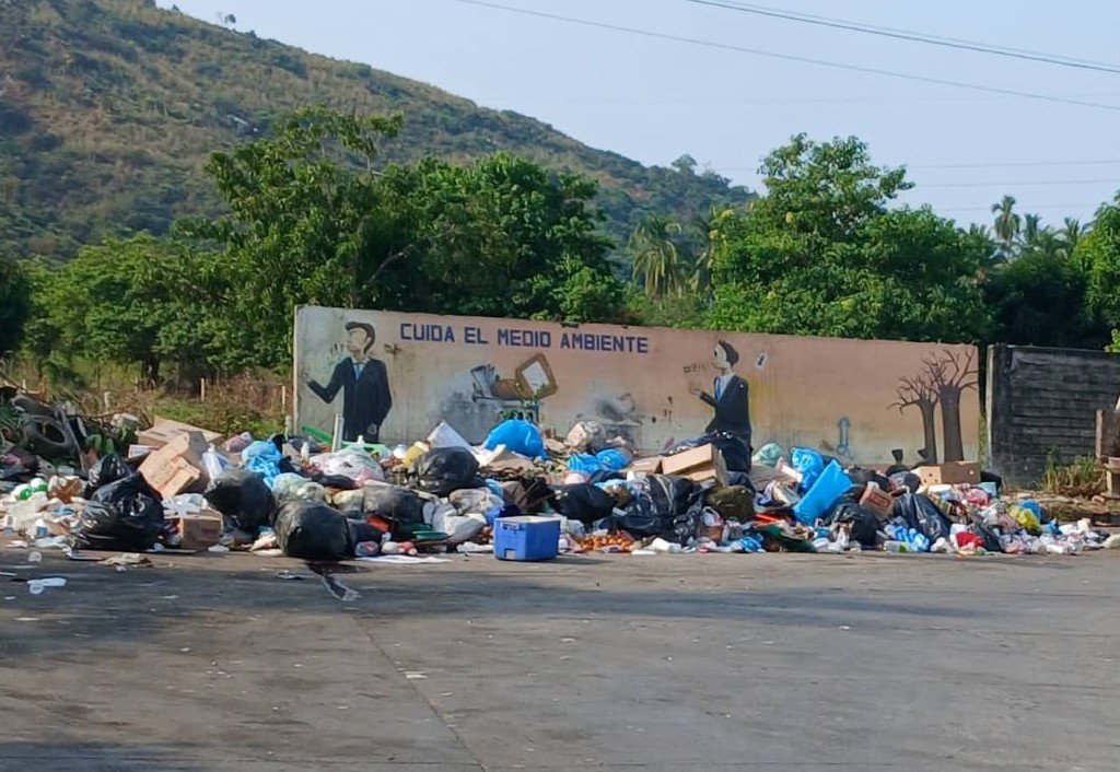 Ciudadanos denuncian pésimo servicio de recolección en Coyuca de Benítez